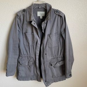 Gray colored XS jacket by Hinge. Great pockets, versatile.